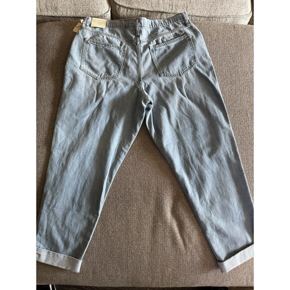 Universal Threads Boyfriend Jeans Size 10 30 Waist NWT - Picture 2 of 5
